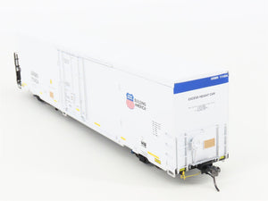 HO Scale BLMA Models 52020 ARMN UP Union Pacific Railroad 64' Reefer #111404