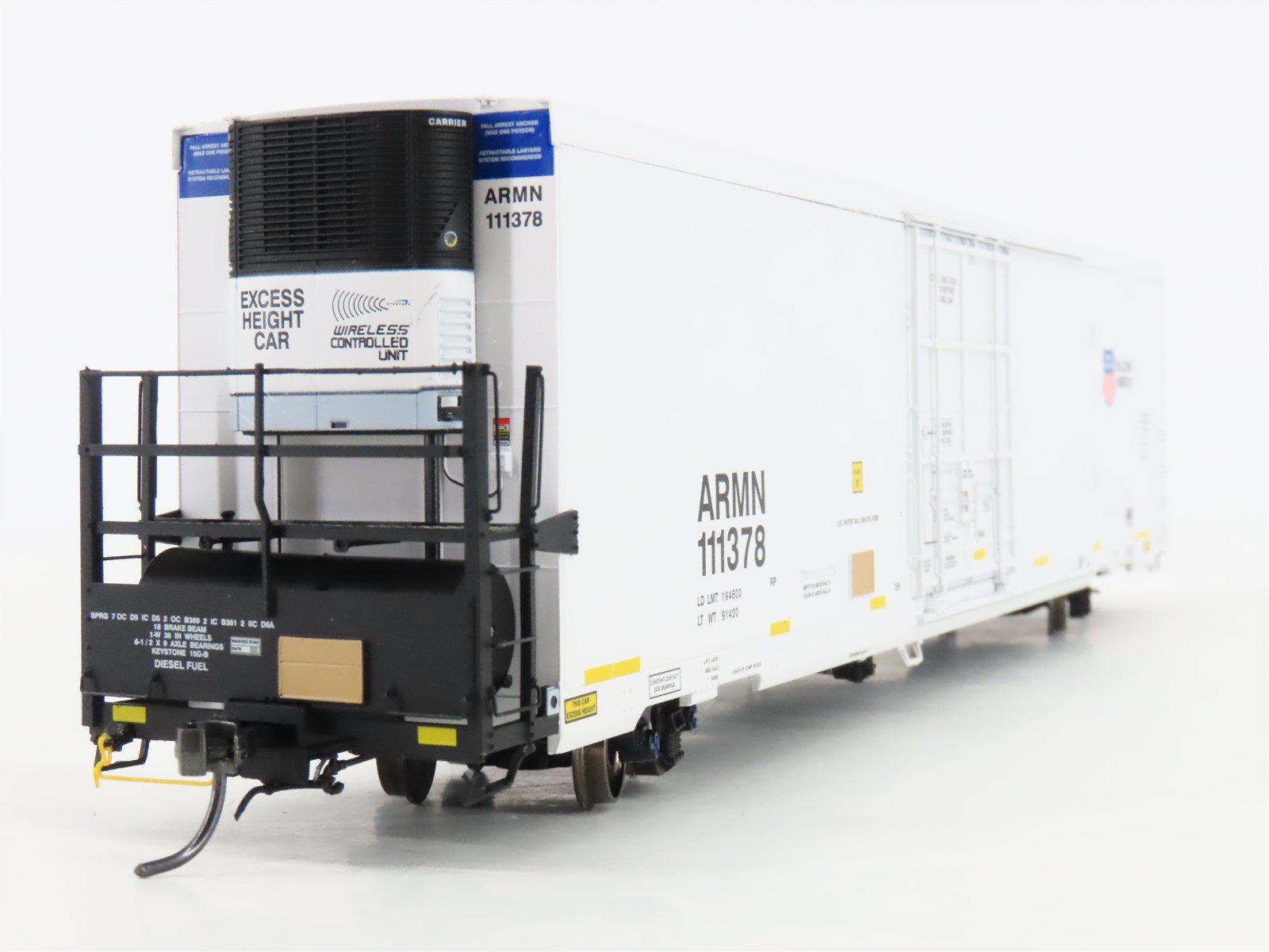 HO Scale BLMA Models 52018 ARMN UP Union Pacific Railroad 64' Reefer #111378