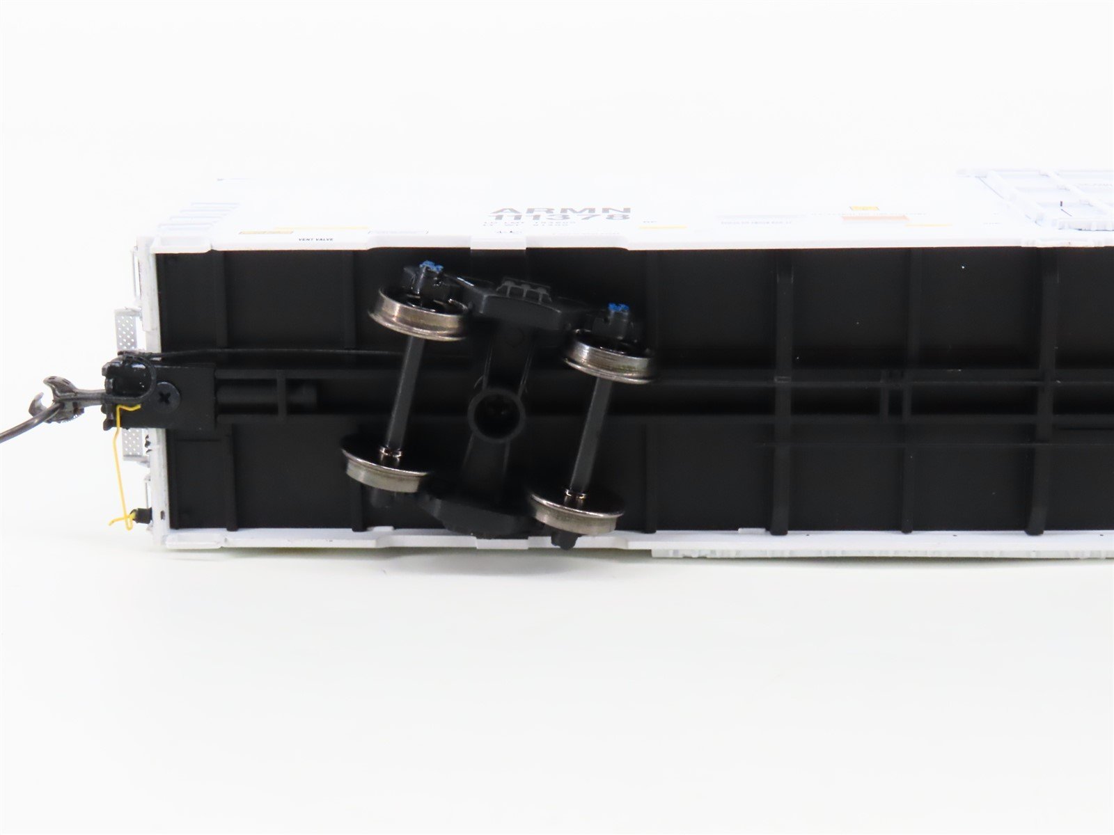 HO Scale BLMA Models 52018 ARMN UP Union Pacific Railroad 64' Reefer #111378