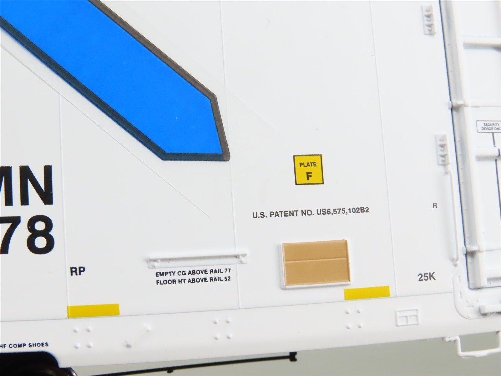 HO Scale BLMA Models 52018 ARMN UP Union Pacific Railroad 64' Reefer #111378