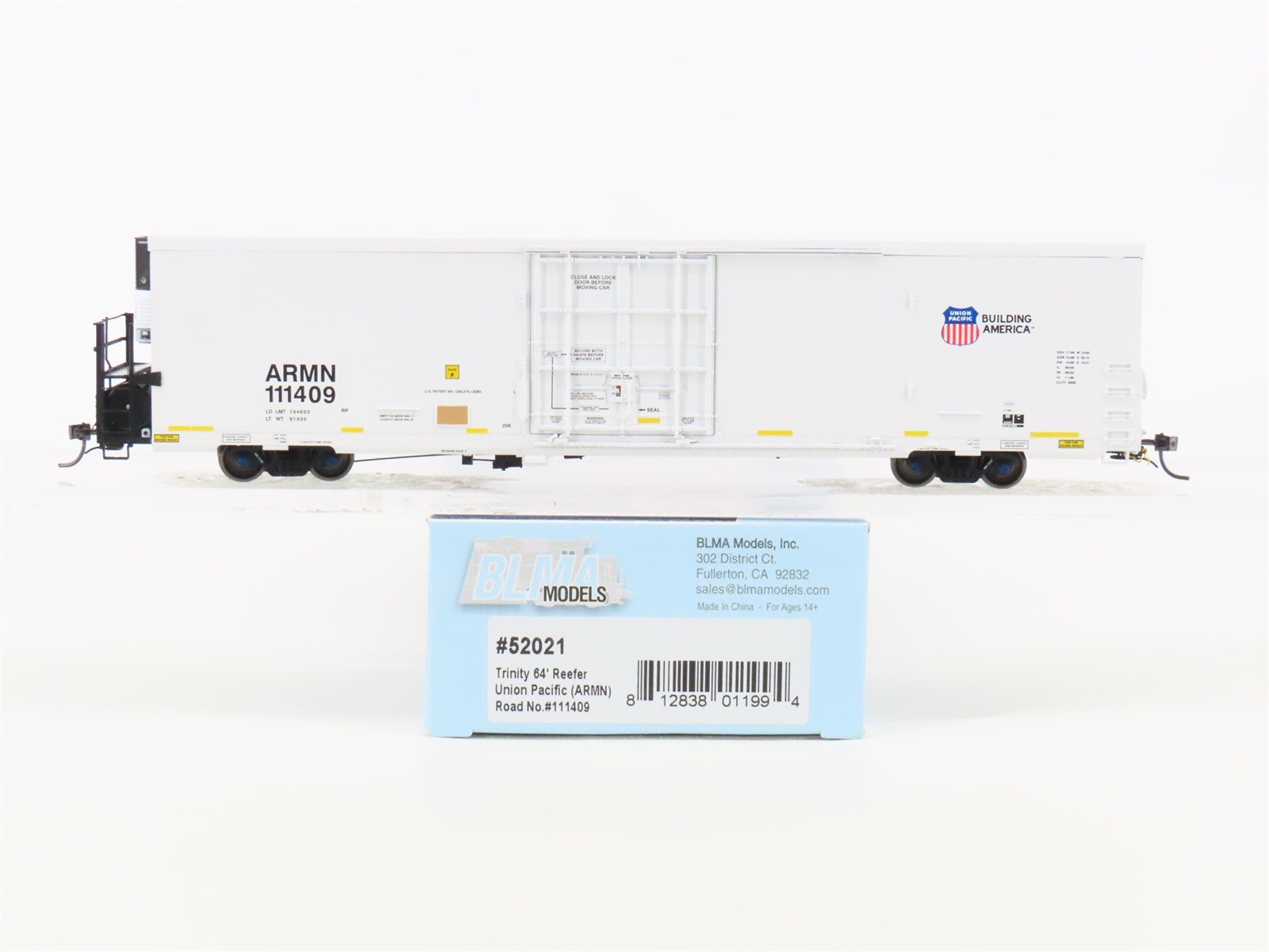 HO Scale BLMA Models 52021 ARMN UP Union Pacific Railroad 64' Reefer #111409