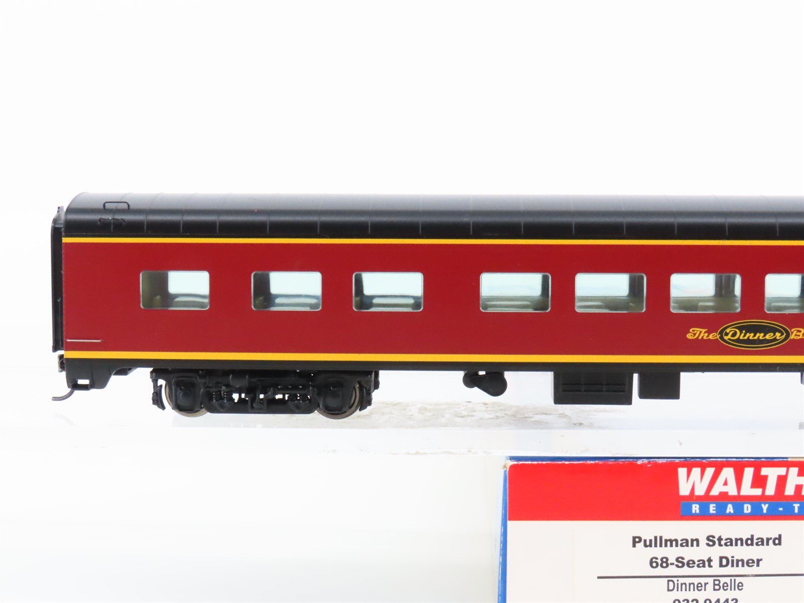 HO Scale Walthers 932-9443 Dinner Belle 68-Seat Diner Passenger Car