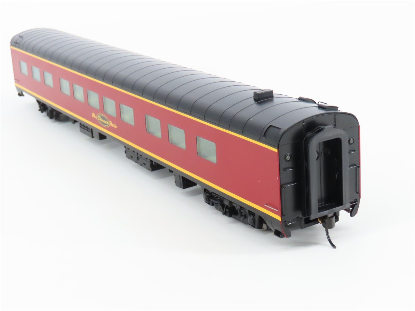 HO Scale Walthers 932-9443 Dinner Belle 68-Seat Diner Passenger Car