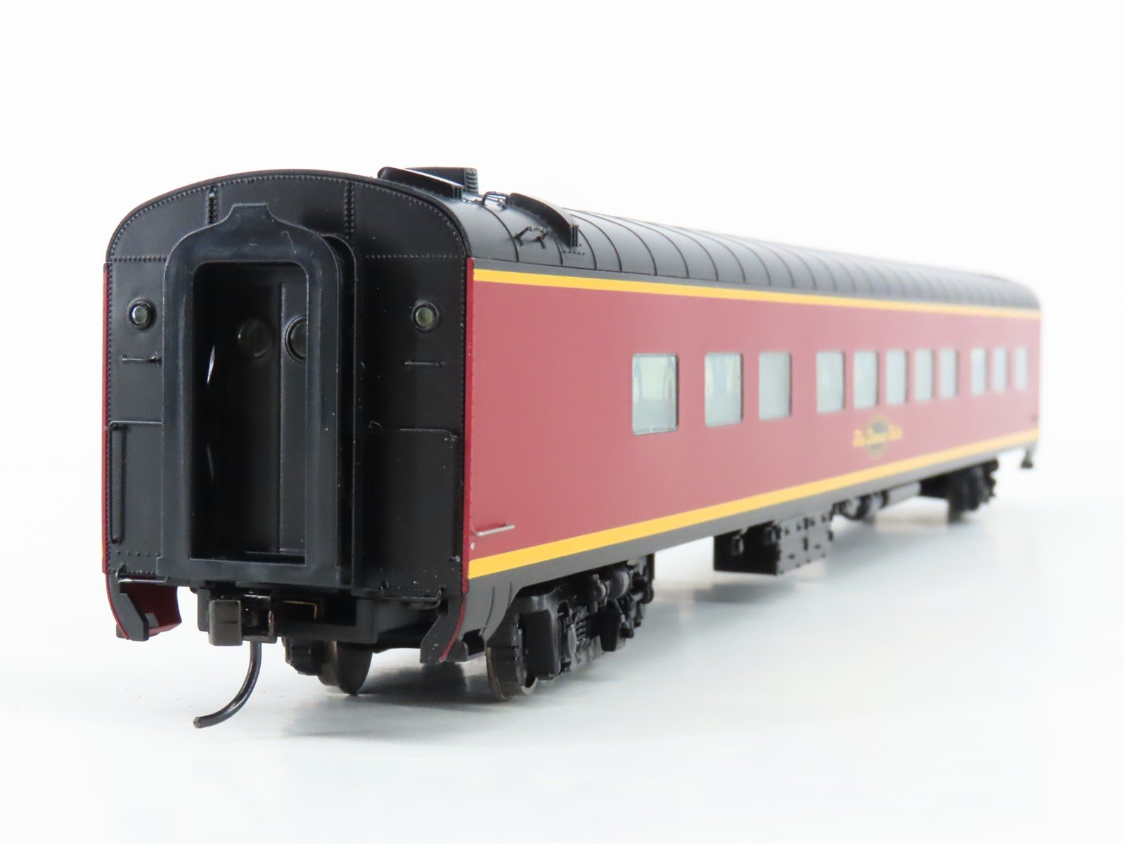 HO Scale Walthers 932-9443 Dinner Belle 68-Seat Diner Passenger Car