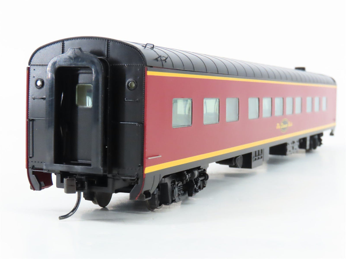HO Scale Walthers 932-9443 Dinner Belle 68-Seat Diner Passenger Car