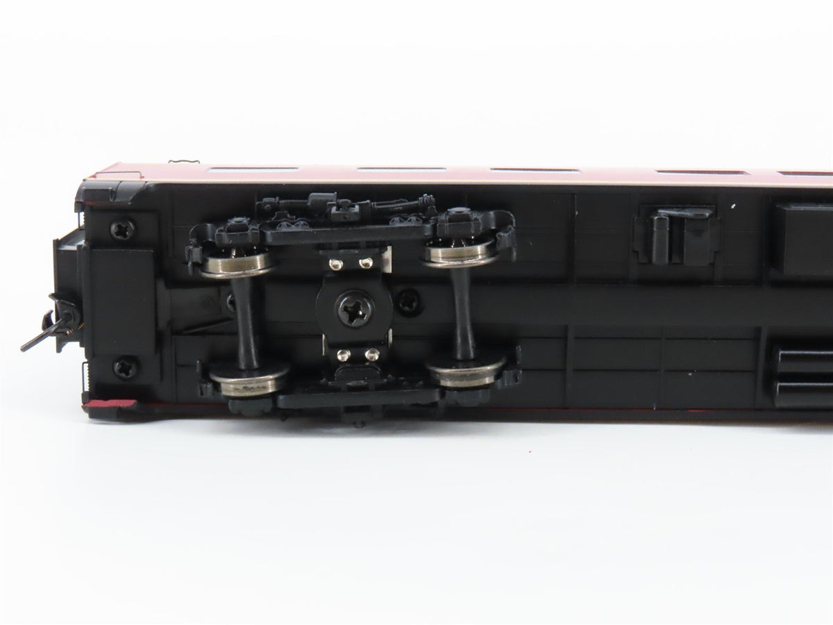 HO Scale Walthers 932-9443 Dinner Belle 68-Seat Diner Passenger Car