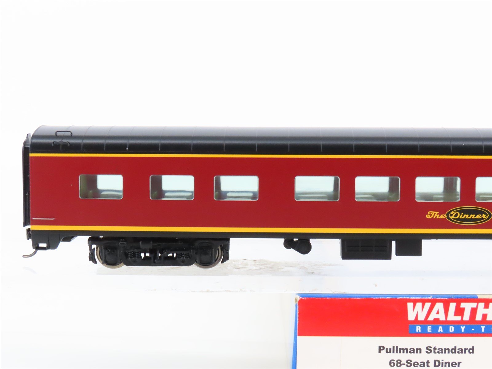 HO Scale Walthers 932-9443 Dinner Belle 68-Seat Diner Passenger Car