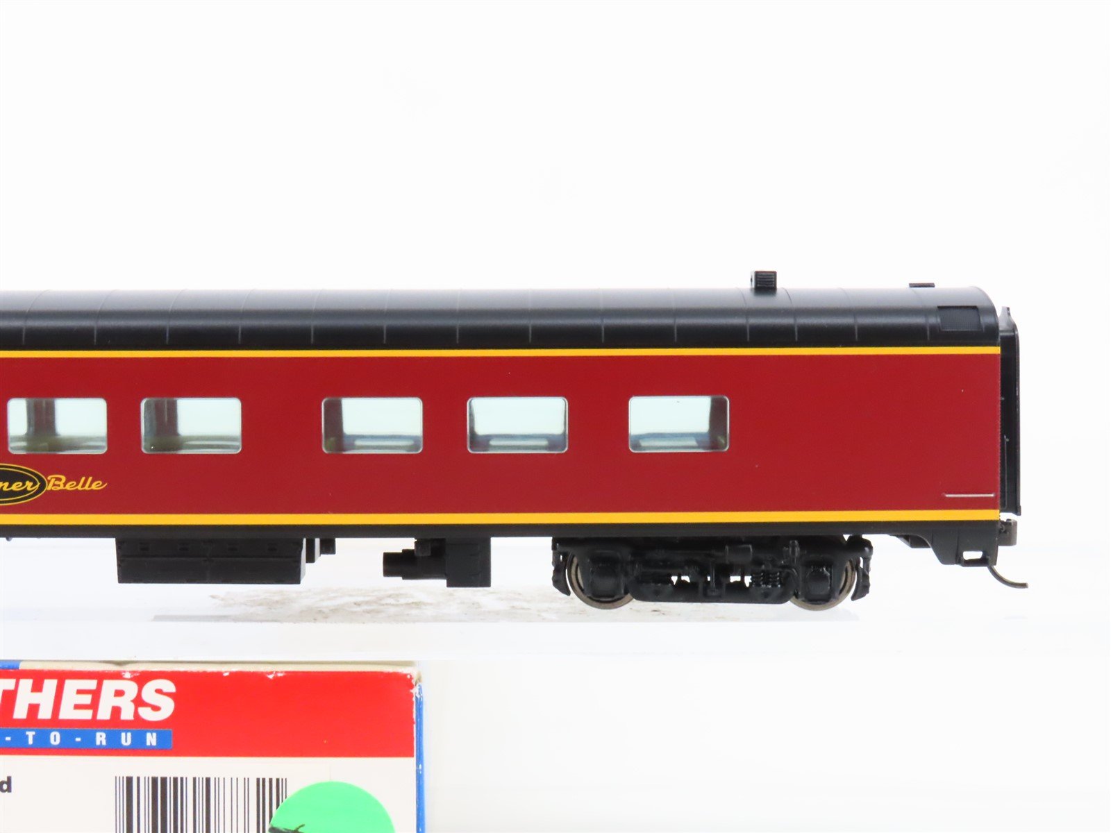 HO Scale Walthers 932-9443 Dinner Belle 68-Seat Diner Passenger Car