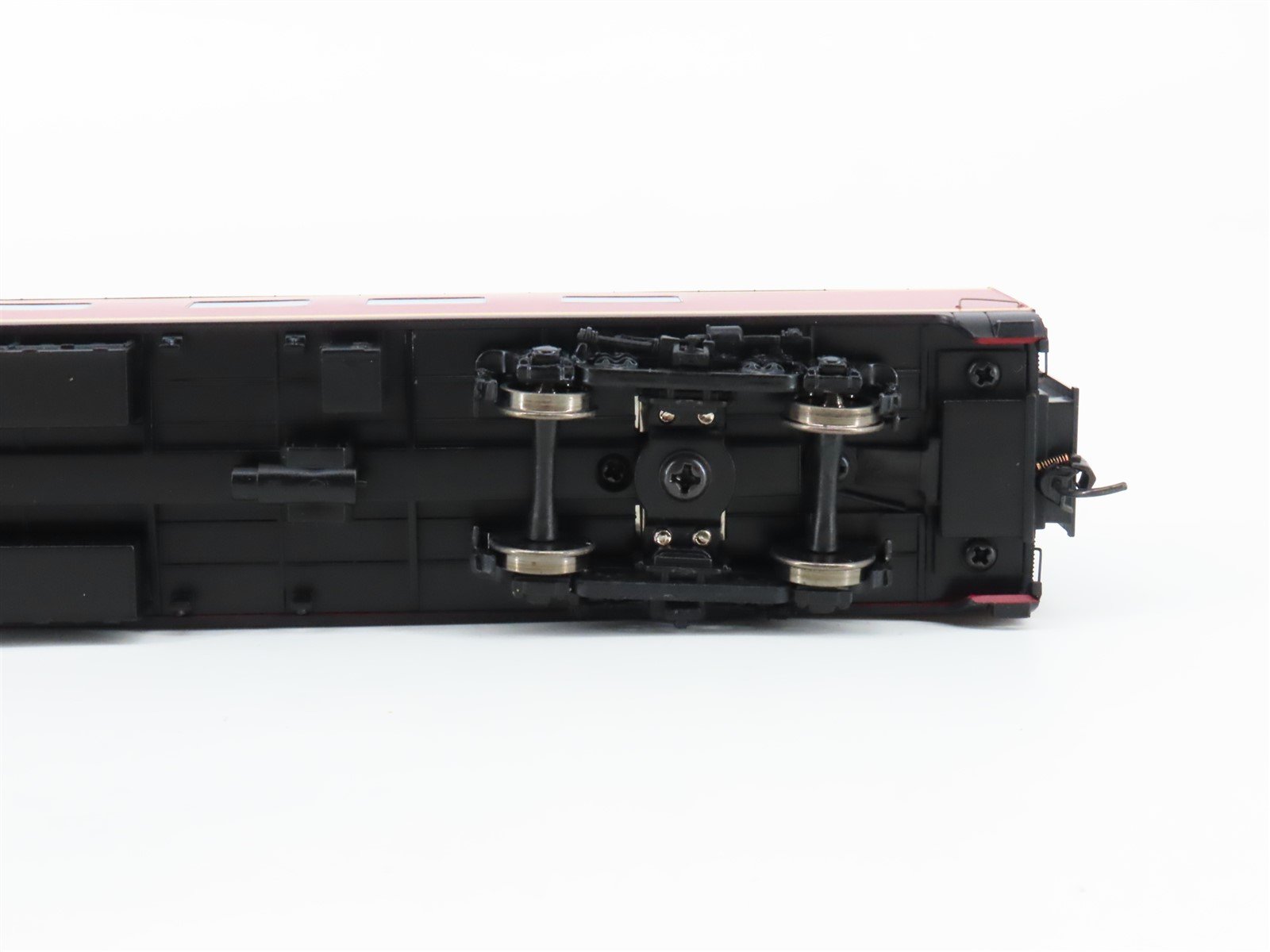 HO Scale Walthers 932-9443 Dinner Belle 68-Seat Diner Passenger Car