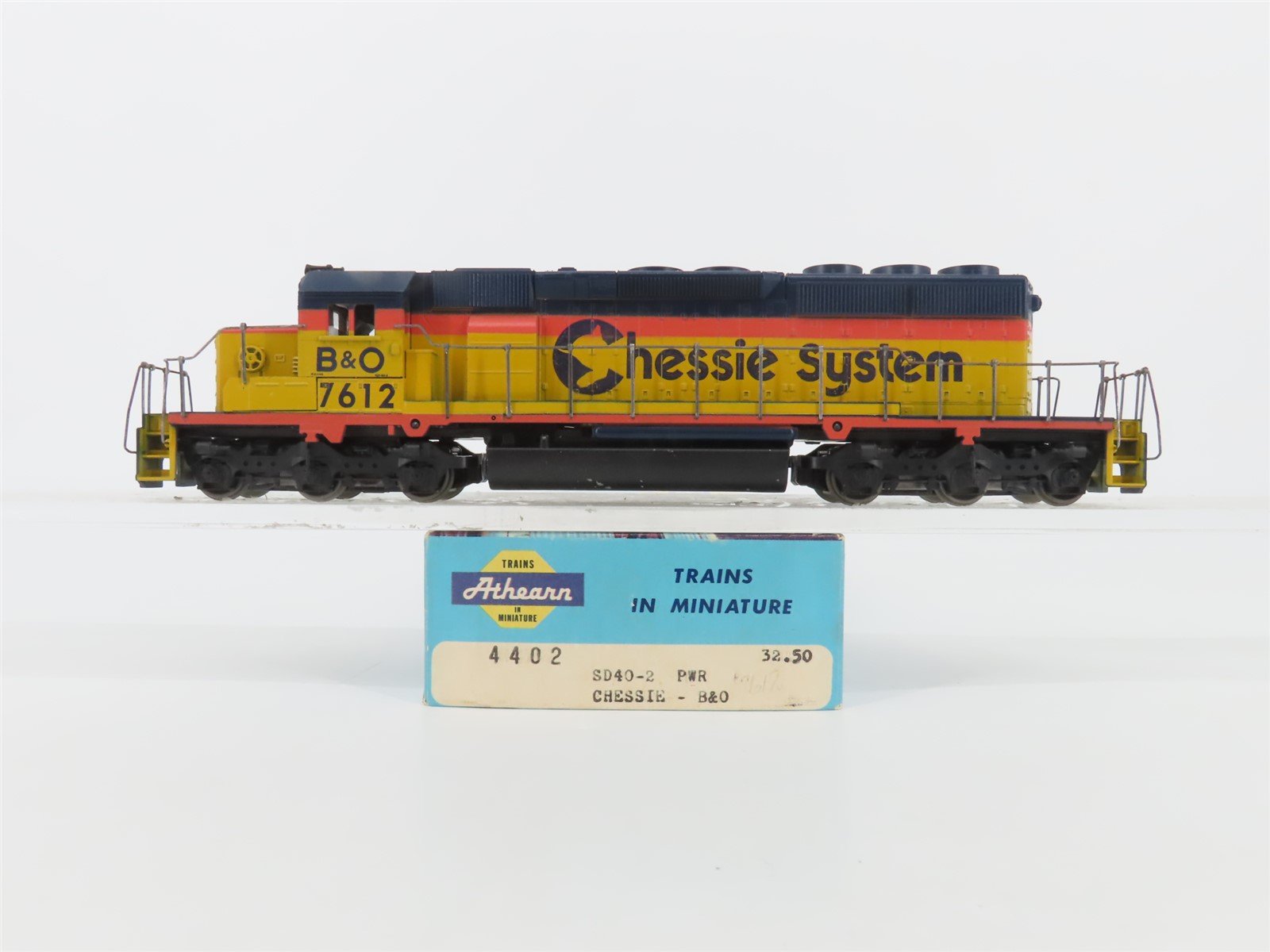 HO Scale Athearn 4402 B&O Chessie System EMD SD40-2 Diesel Locomotive #7612