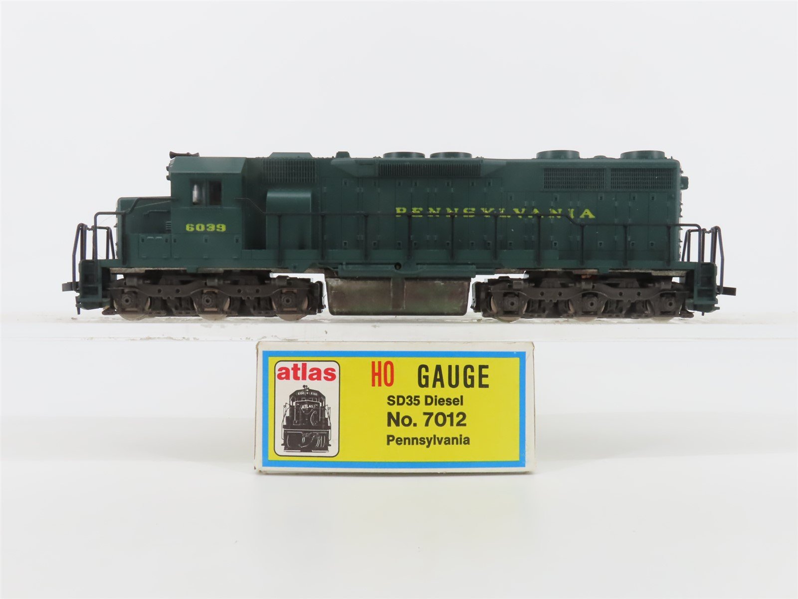HO Scale Atlas 7012 PRR Pennsylvania EMD SD35 Diesel Locomotive #6039