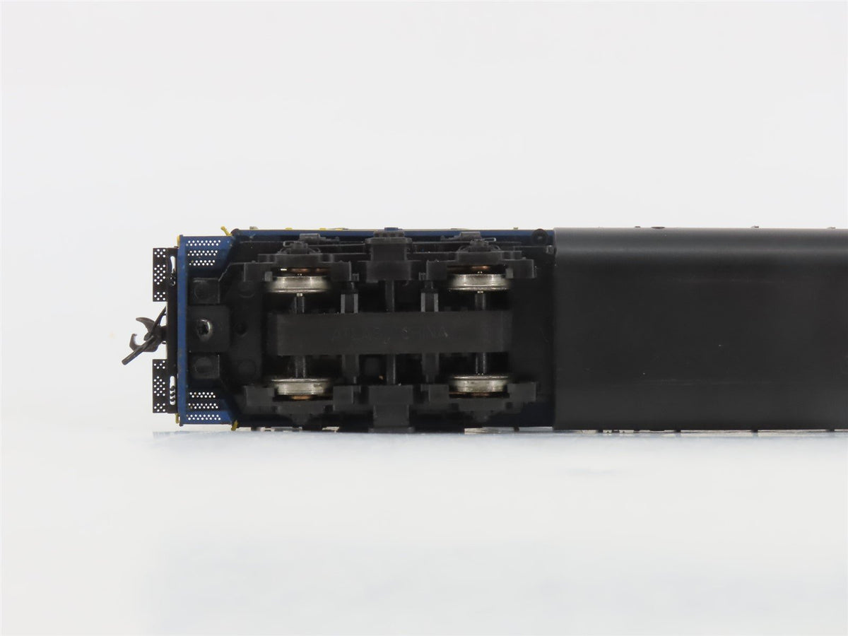 HO Scale Atlas Master CSX Transportation EMD GP38 Diesel Locomotive #2121 w/ DCC