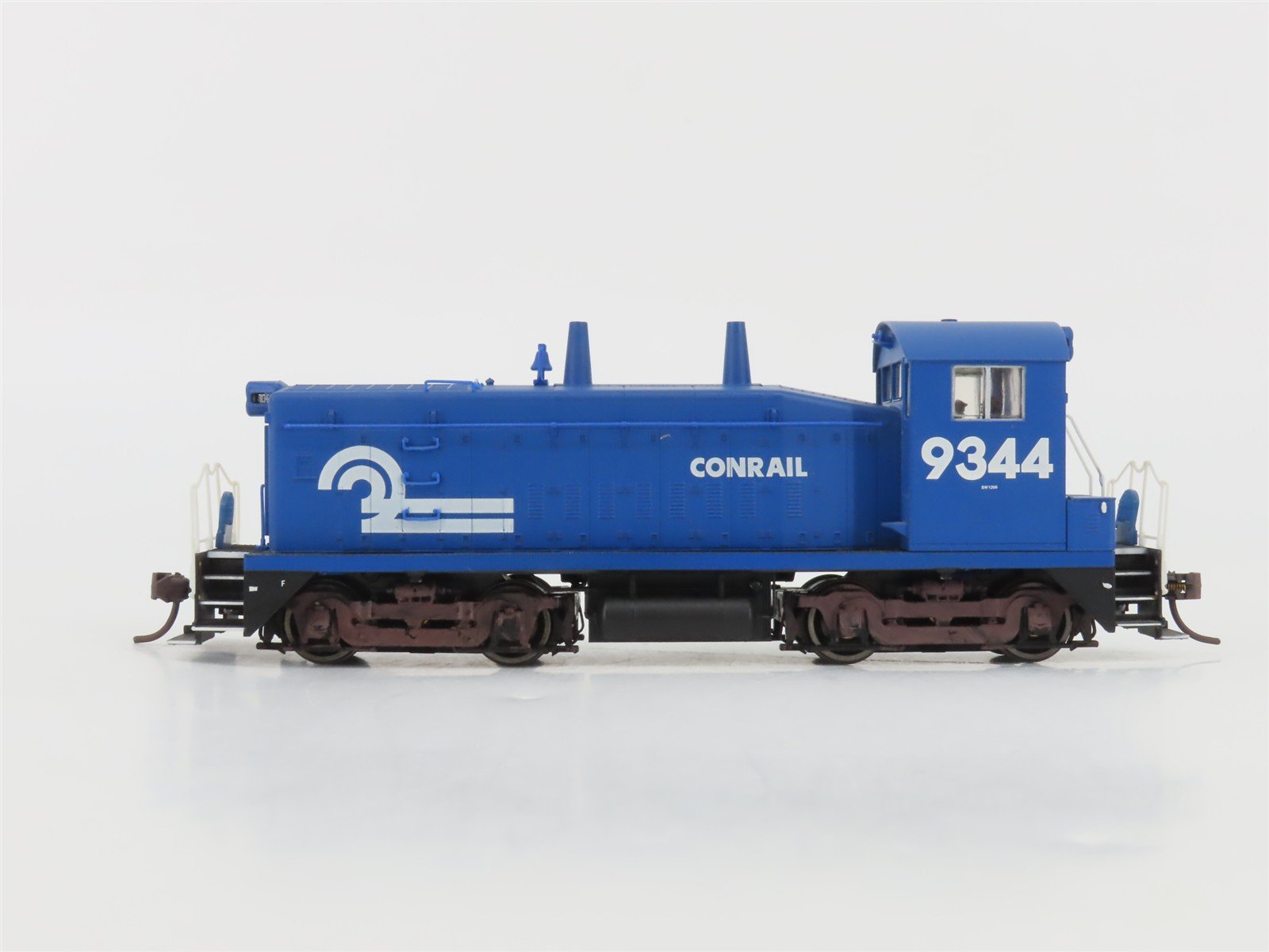 HO Scale Proto 2000 CR Conrail SW1200 Diesel Switcher #9344 w/ DCC - Customized