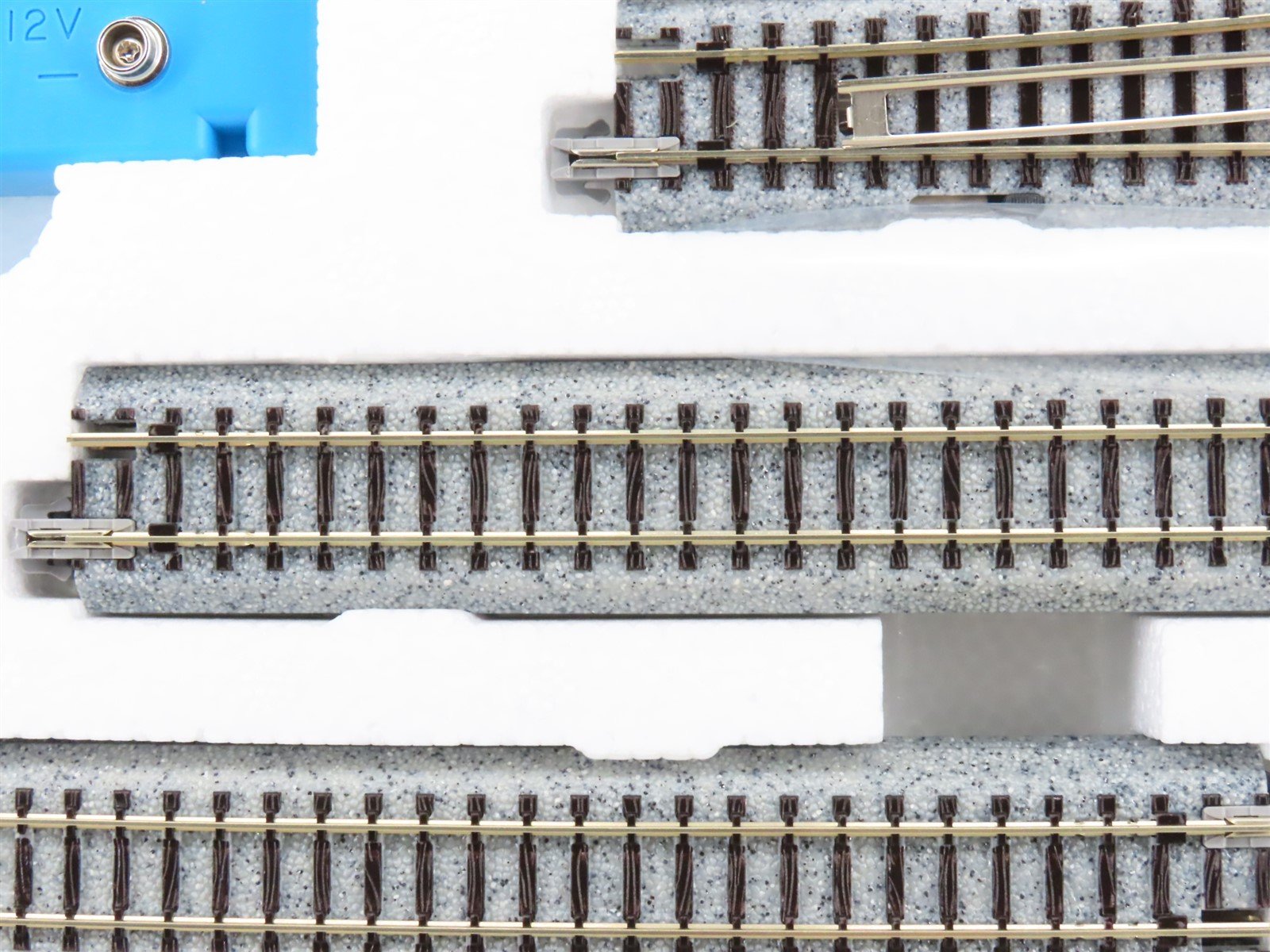 N Scale Kato 20-860-1 Mainline Passing Siding Variation 1 Unitrack Set