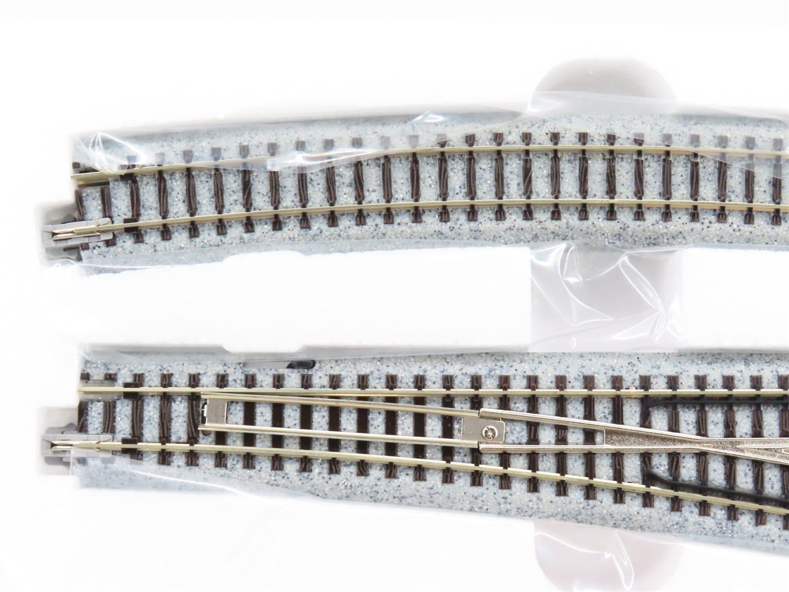 N Scale Kato 20-860-1 Mainline Passing Siding Variation 1 Unitrack Set