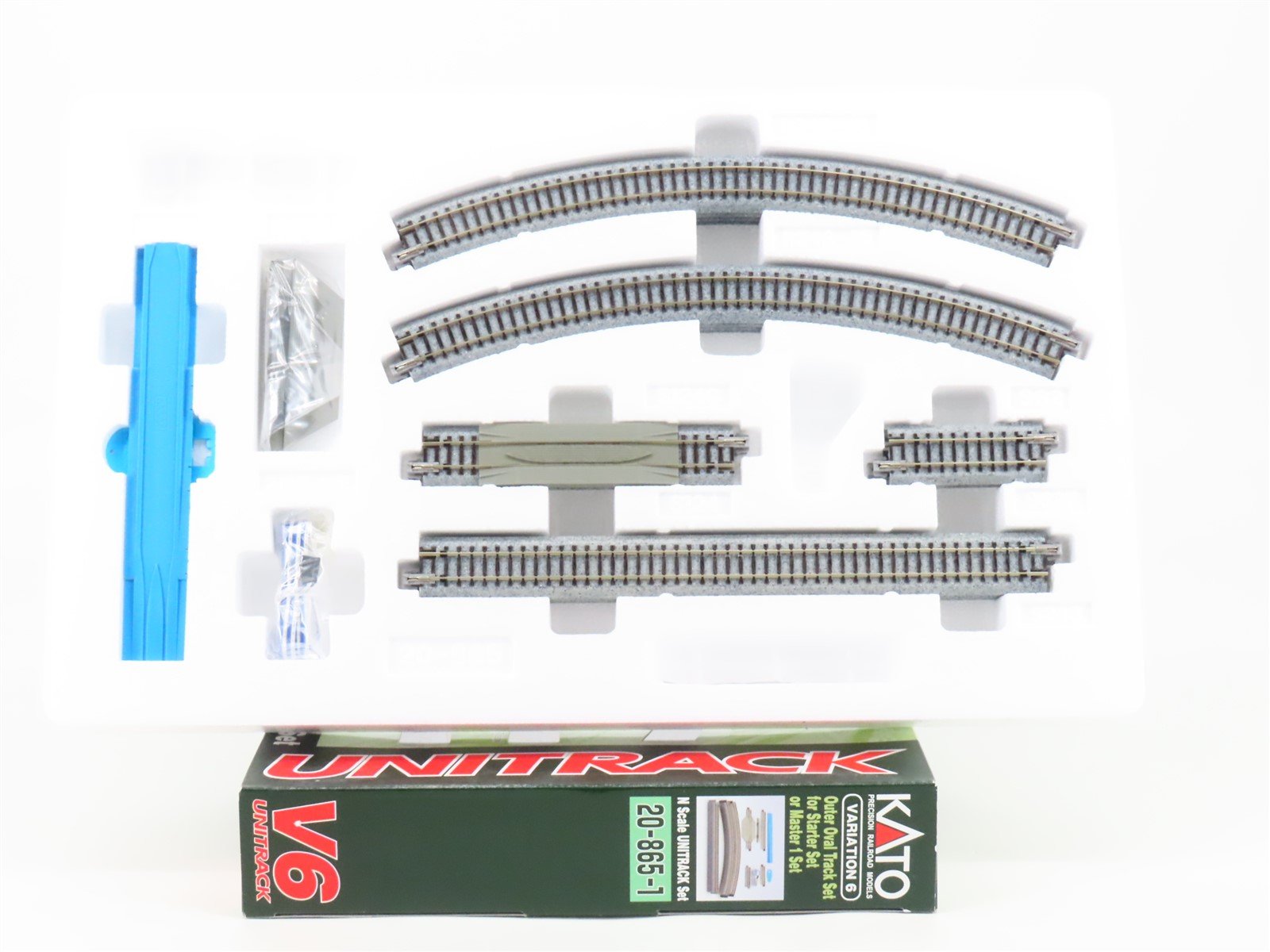 N Scale Kato 20-865-1 Outer Oval Variation 6 Starter/Master 1 Unitrack Set