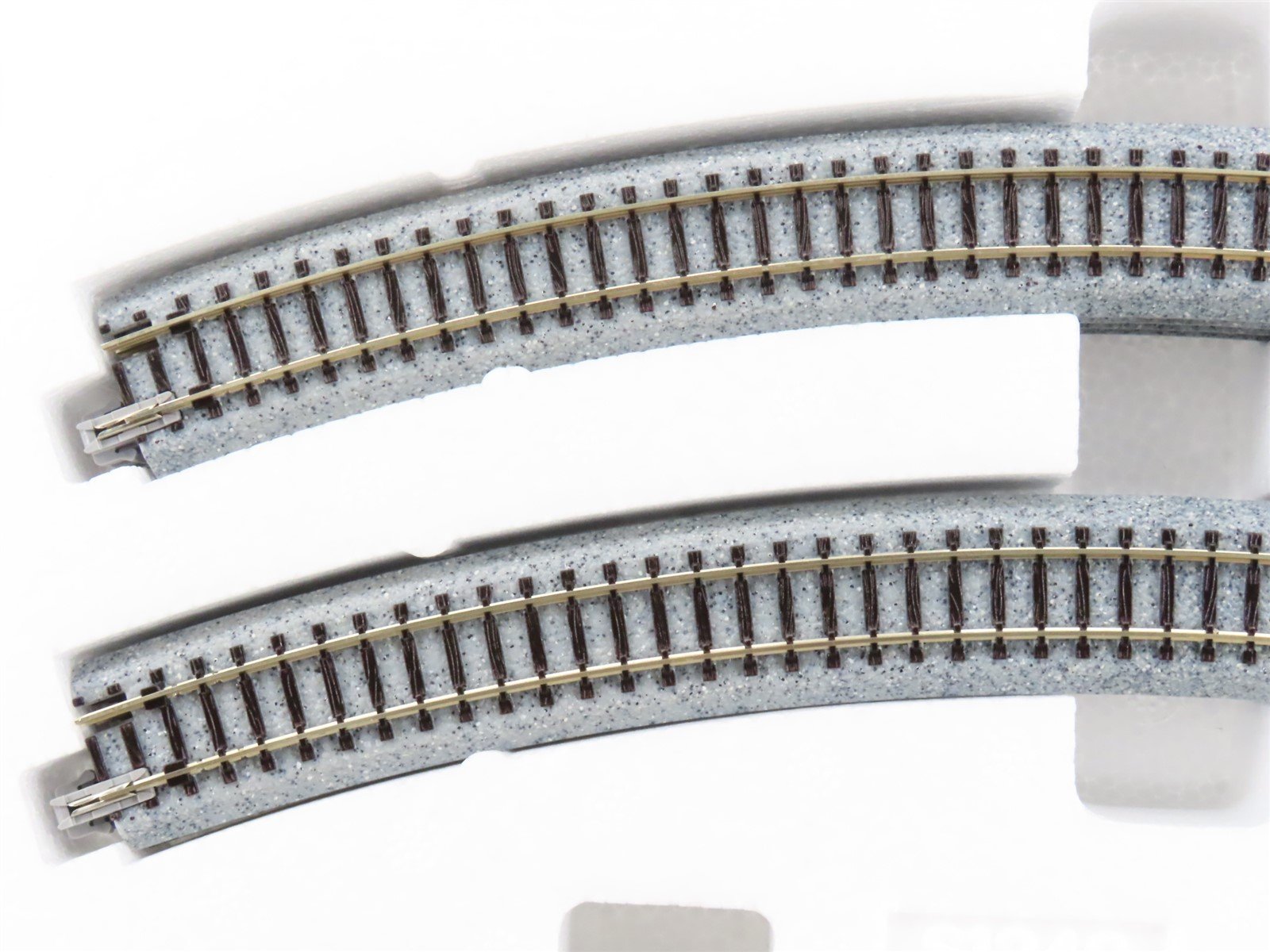 N Scale Kato 20-865-1 Outer Oval Variation 6 Starter/Master 1 Unitrack Set