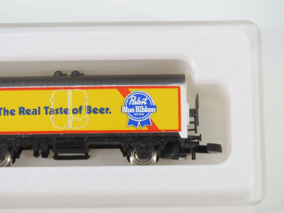 Z Scale Marklin Mini-Club 8600 Pabst Blue Ribbon Reefer