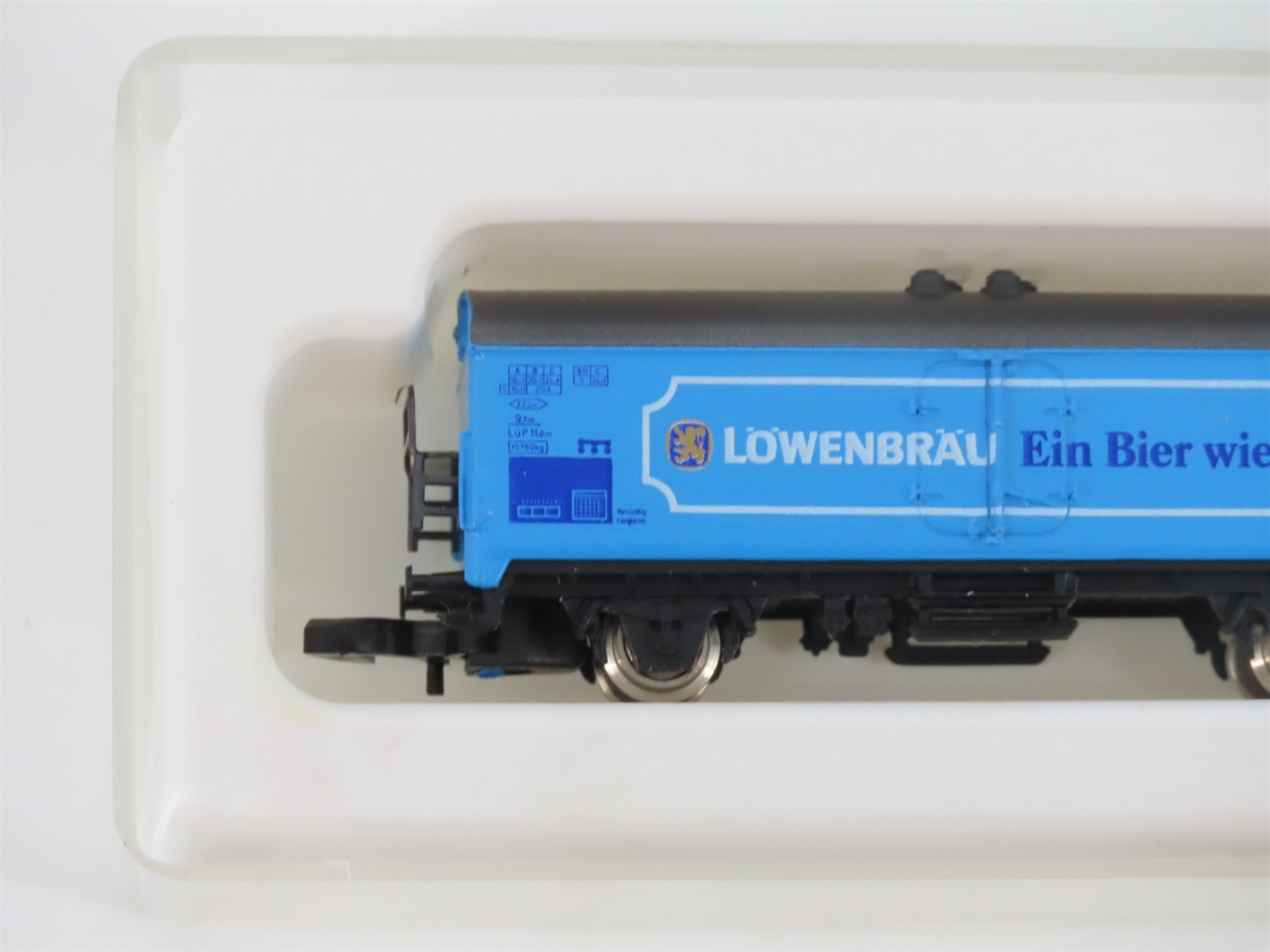Z Scale Marklin Mini-Club 8600 Lowenbrau Beer Reefer
