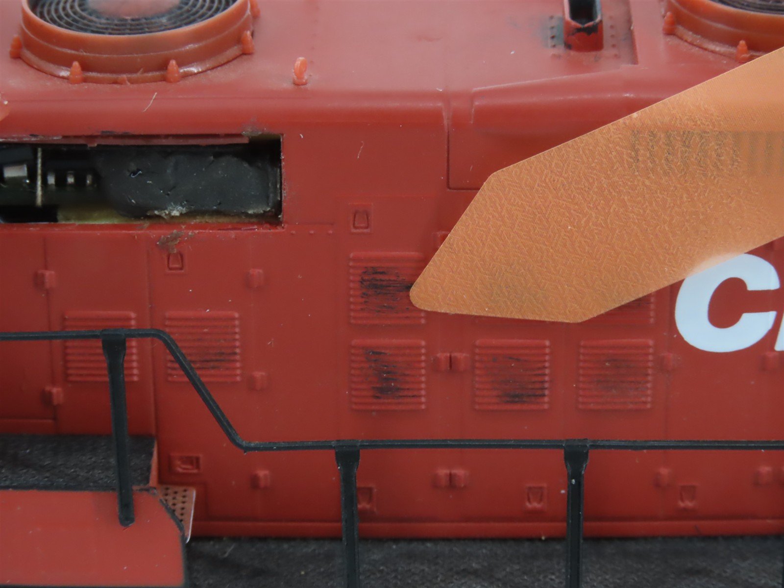 HO Scale Proto 2000 CP Rail GP18 Diesel #8839 w/ DCC - Customized - BAD GEARS