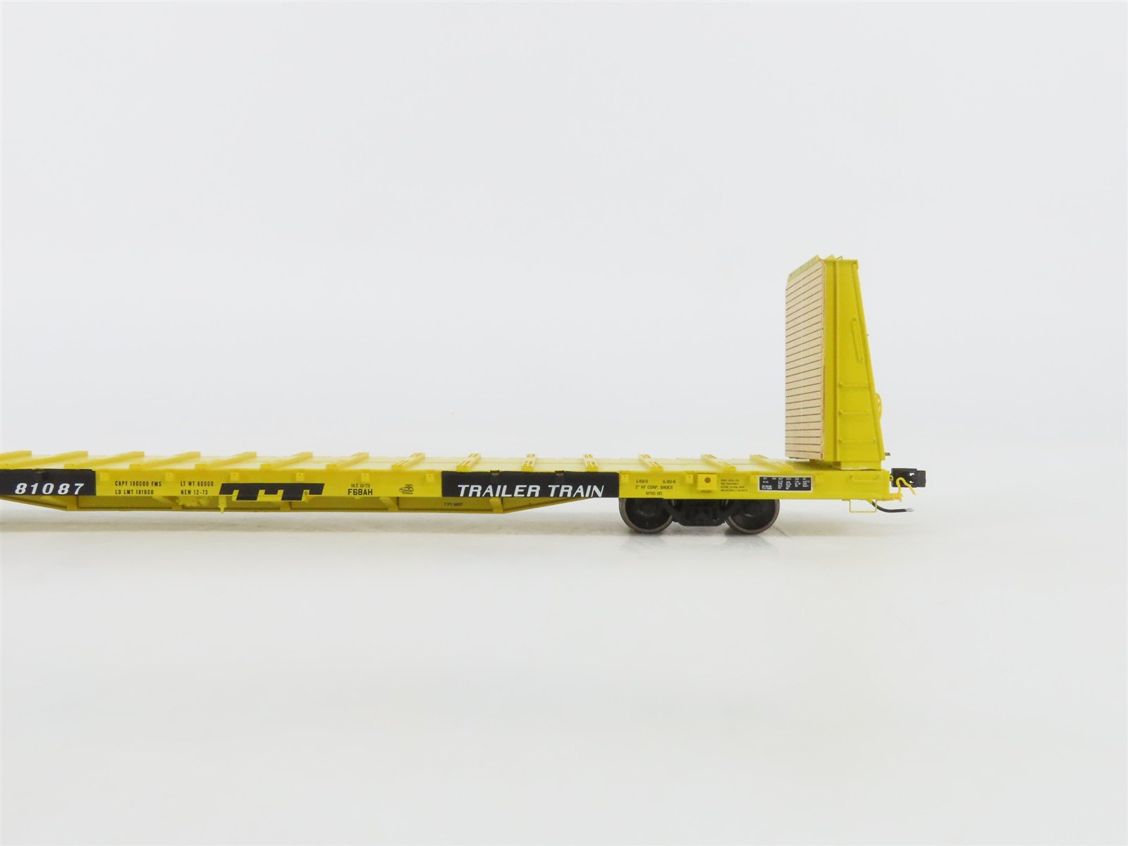 HO Scaletrains Rivet Counter SXT31164 TTPX Trailer Train Bulkhead Flat Car 81087