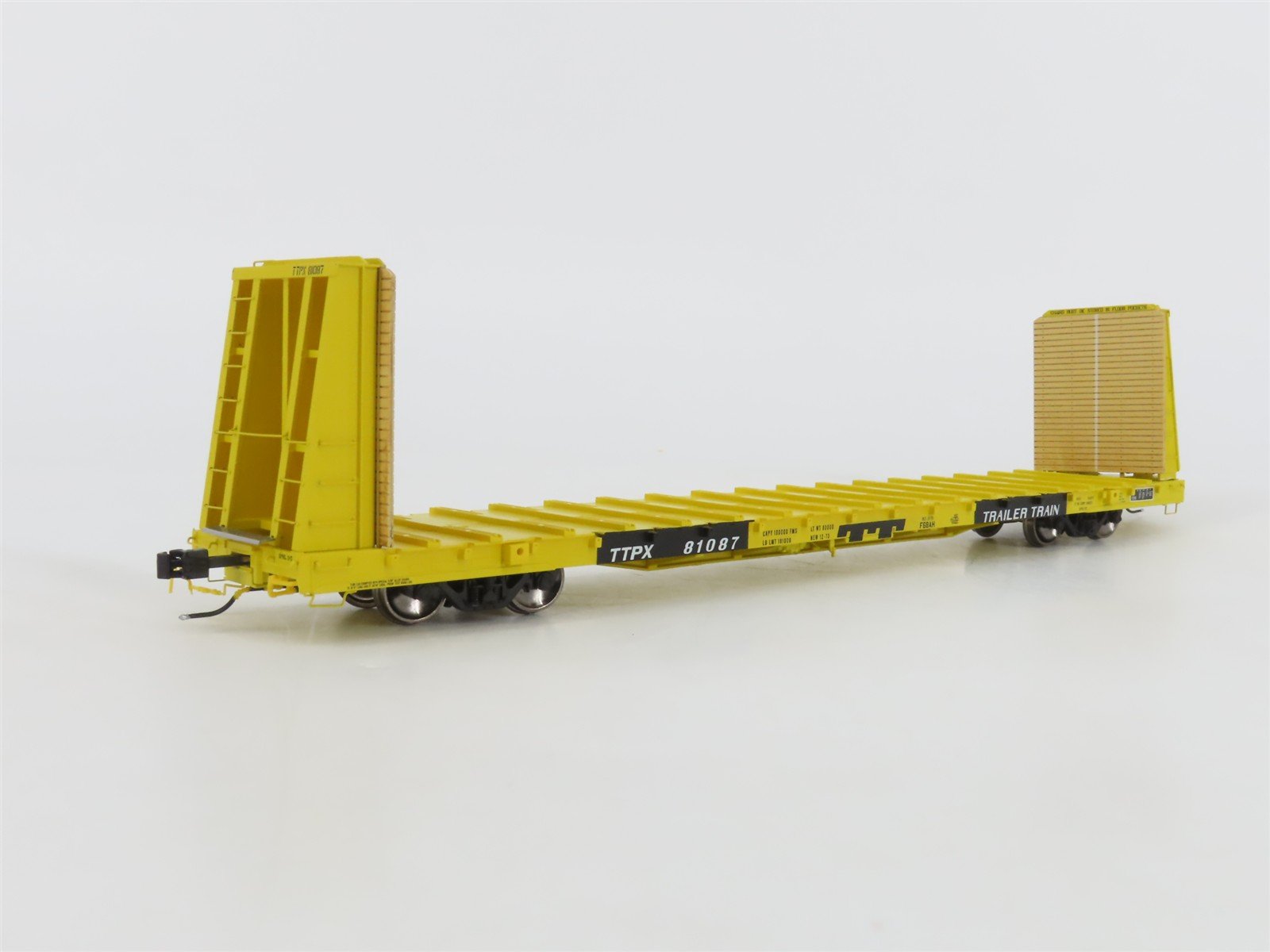HO Scaletrains Rivet Counter SXT31164 TTPX Trailer Train Bulkhead Flat Car 81087