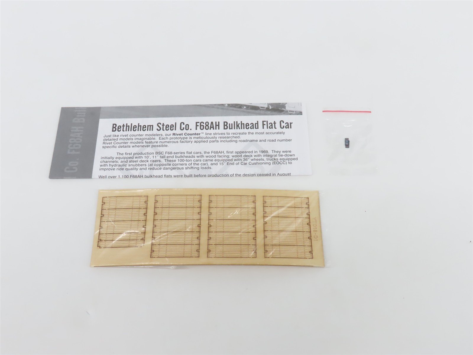 HO Scaletrains Rivet Counter SXT31164 TTPX Trailer Train Bulkhead Flat Car 81087