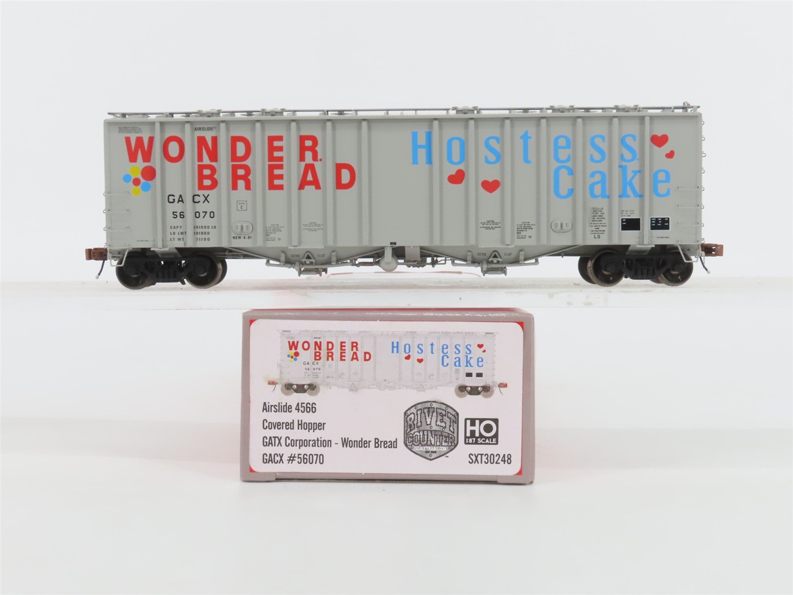 HO Scale Scaletrains SXT30248 GACX Wonder Bread Airslide 2-Bay Hopper #56070