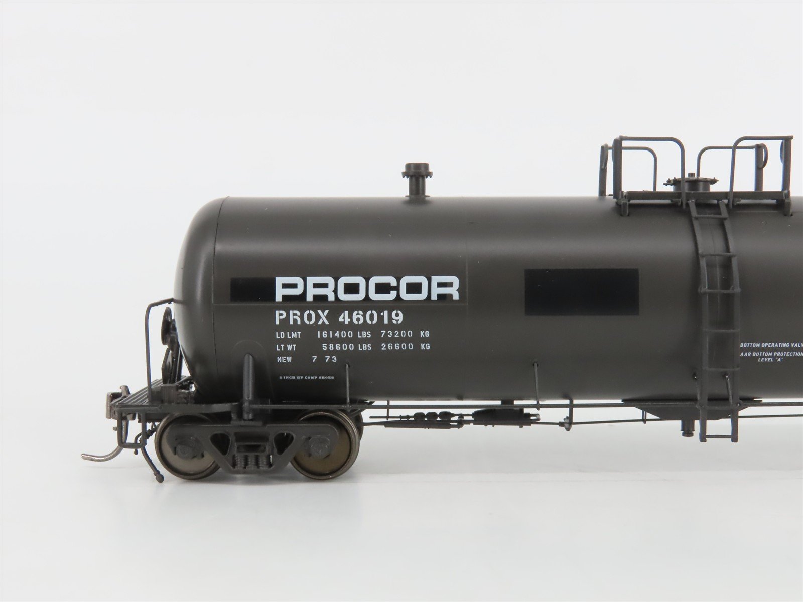 HO Scale Rapido 135005-4 PROX Procor Tank Car #46019