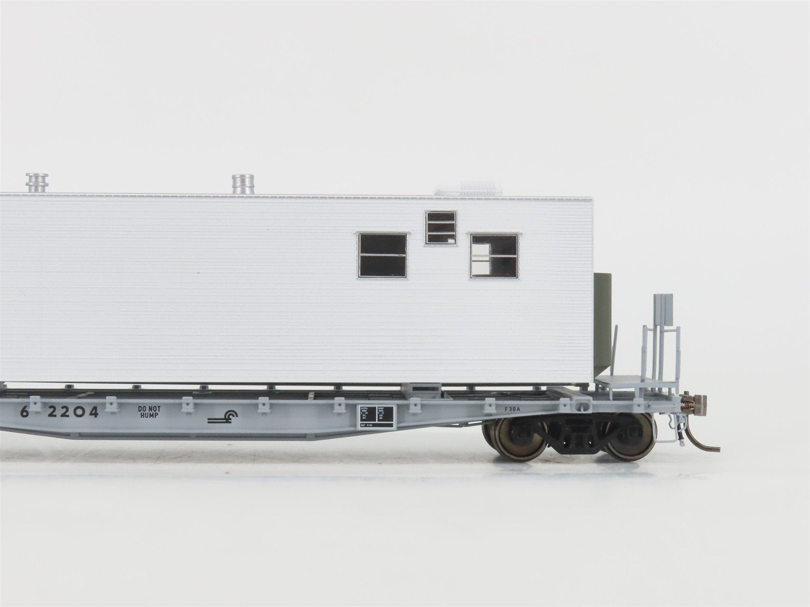 HO Scale Rapido 138101A CR Conrail MOW Flat Car #62204