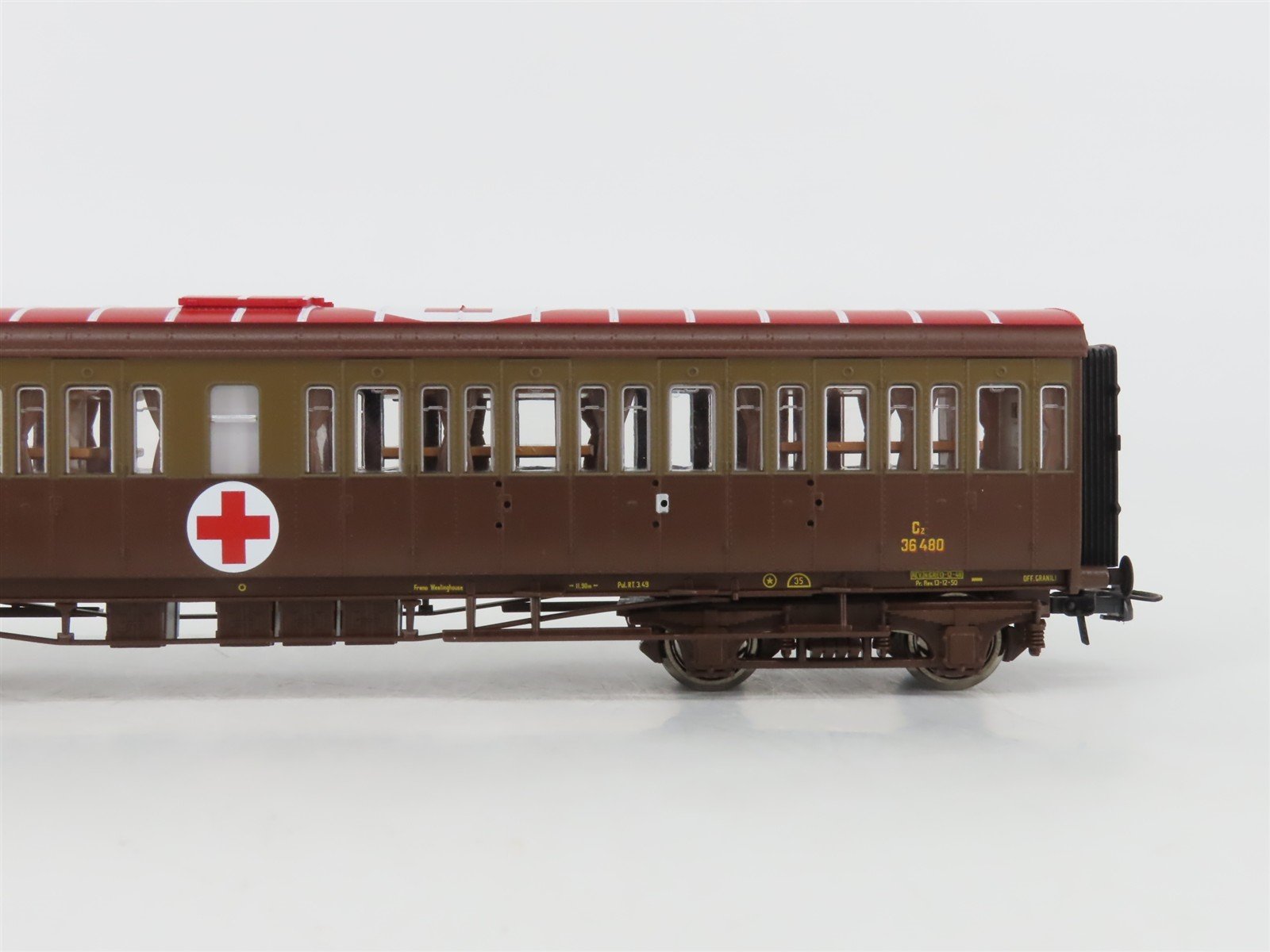 HO Scale Roco 74093 FS Hospital Train Passenger 4-Car Set