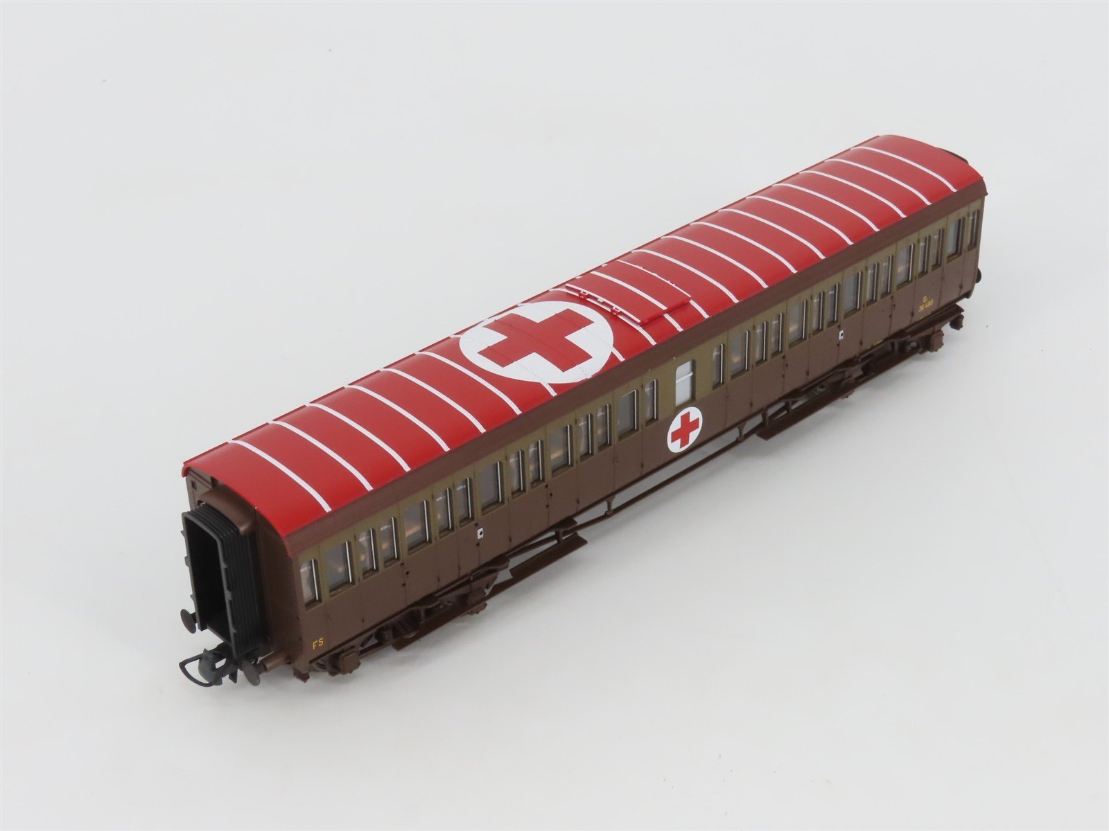 HO Scale Roco 74093 FS Hospital Train Passenger 4-Car Set