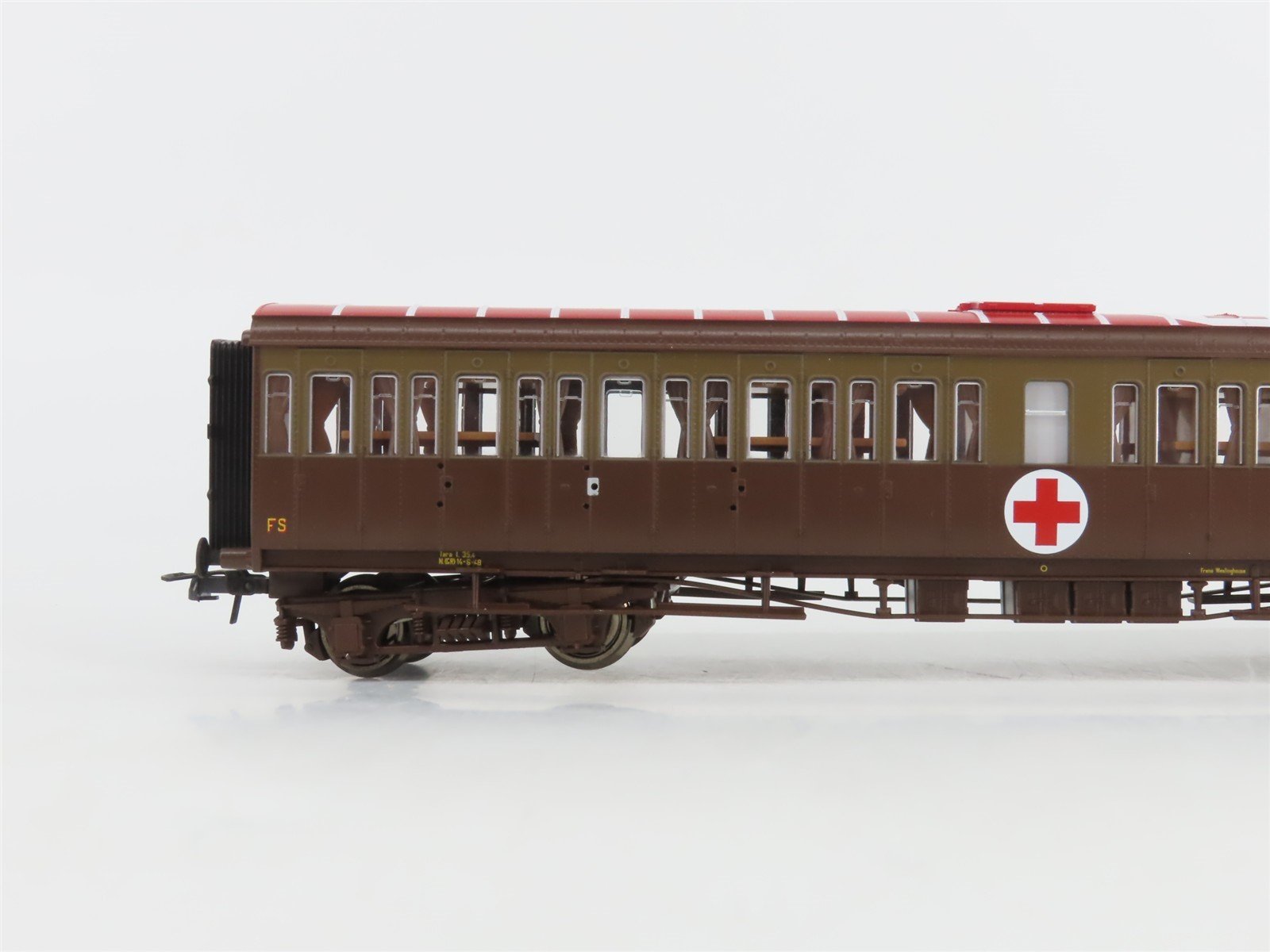 HO Scale Roco 74093 FS Hospital Train Passenger 4-Car Set