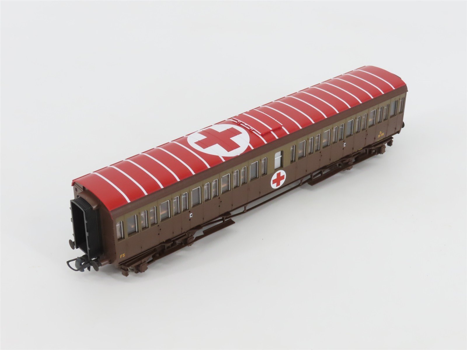 HO Scale Roco 74093 FS Hospital Train Passenger 4-Car Set