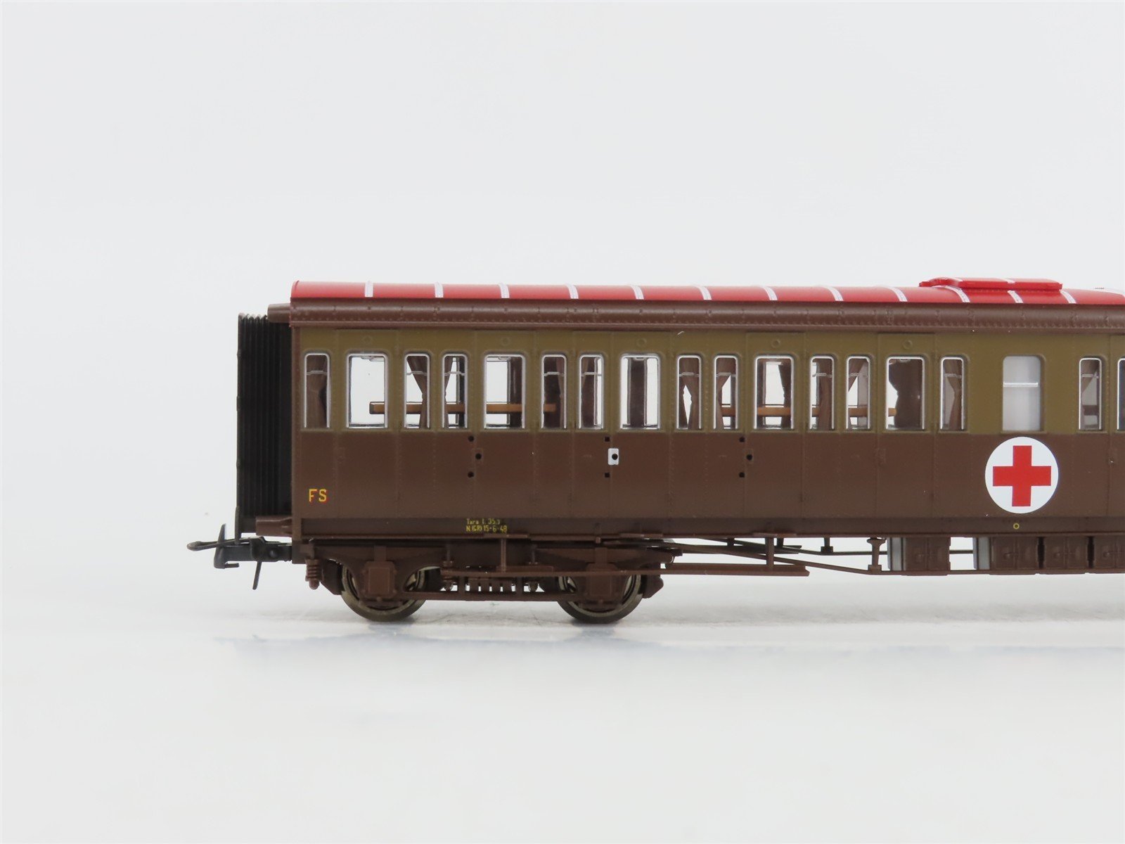 HO Scale Roco 74093 FS Hospital Train Passenger 4-Car Set