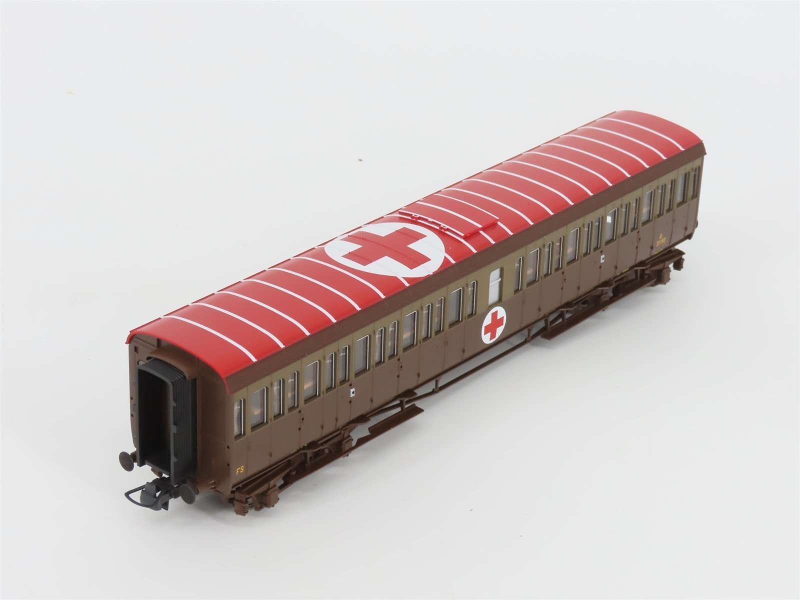 HO Scale Roco 74093 FS Hospital Train Passenger 4-Car Set