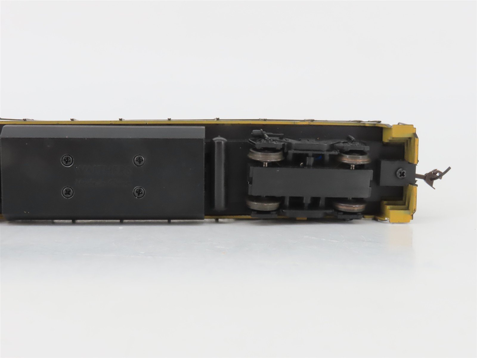 HO Scale Walthers NYSW Susquehanna GE Dash 8-40B Diesel #4006 w/ DCC