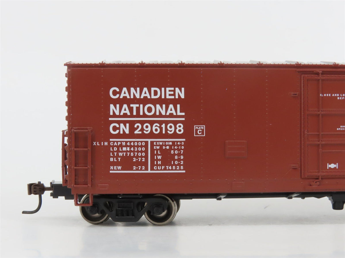 HO Scale Athearn 91241 CN Canadian National 50&#39; Plug Door Box Car #296198