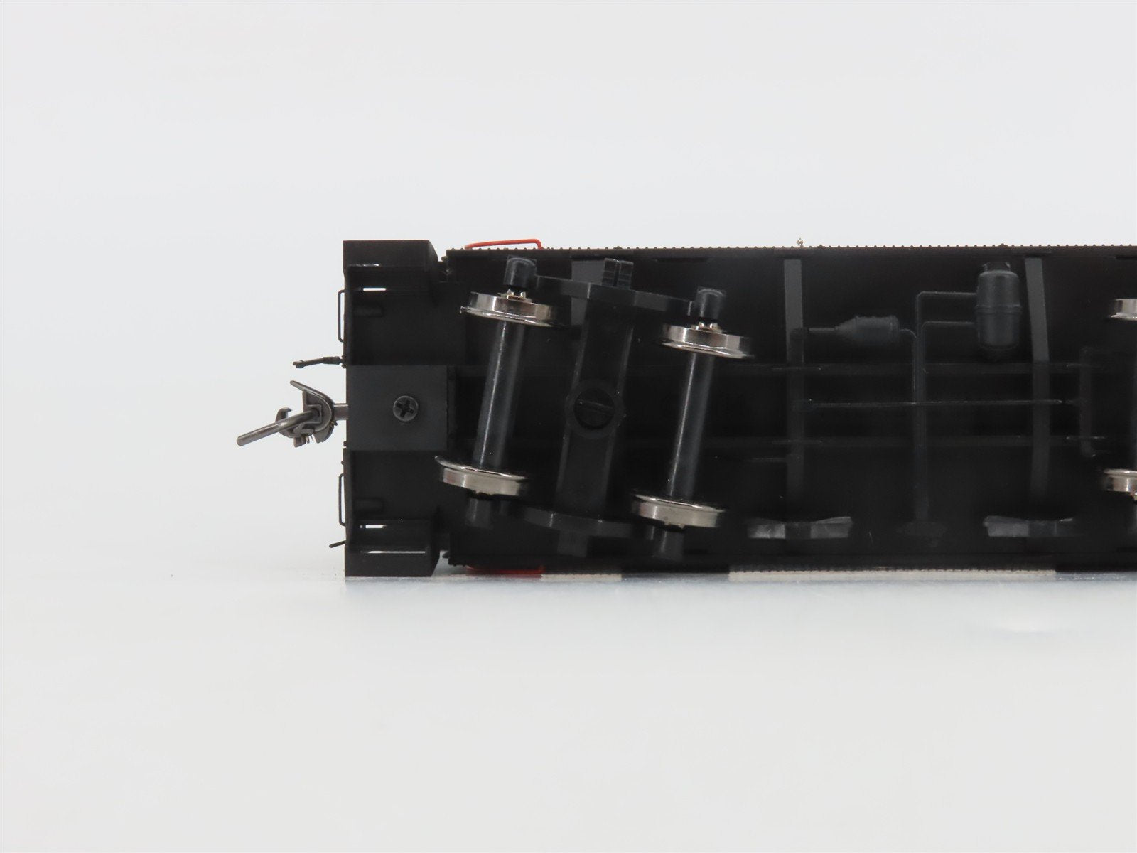 HO Scale Atlas 6314-1 NH New Haven Railroad Caboose #C-660