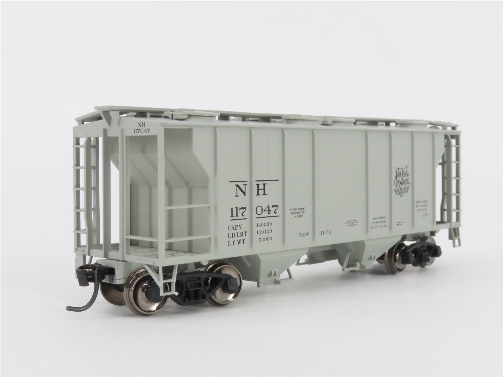 HO Scale Atlas Trainman 11296 NH New Haven Railroad 2-Bay Covered Hopper #117047