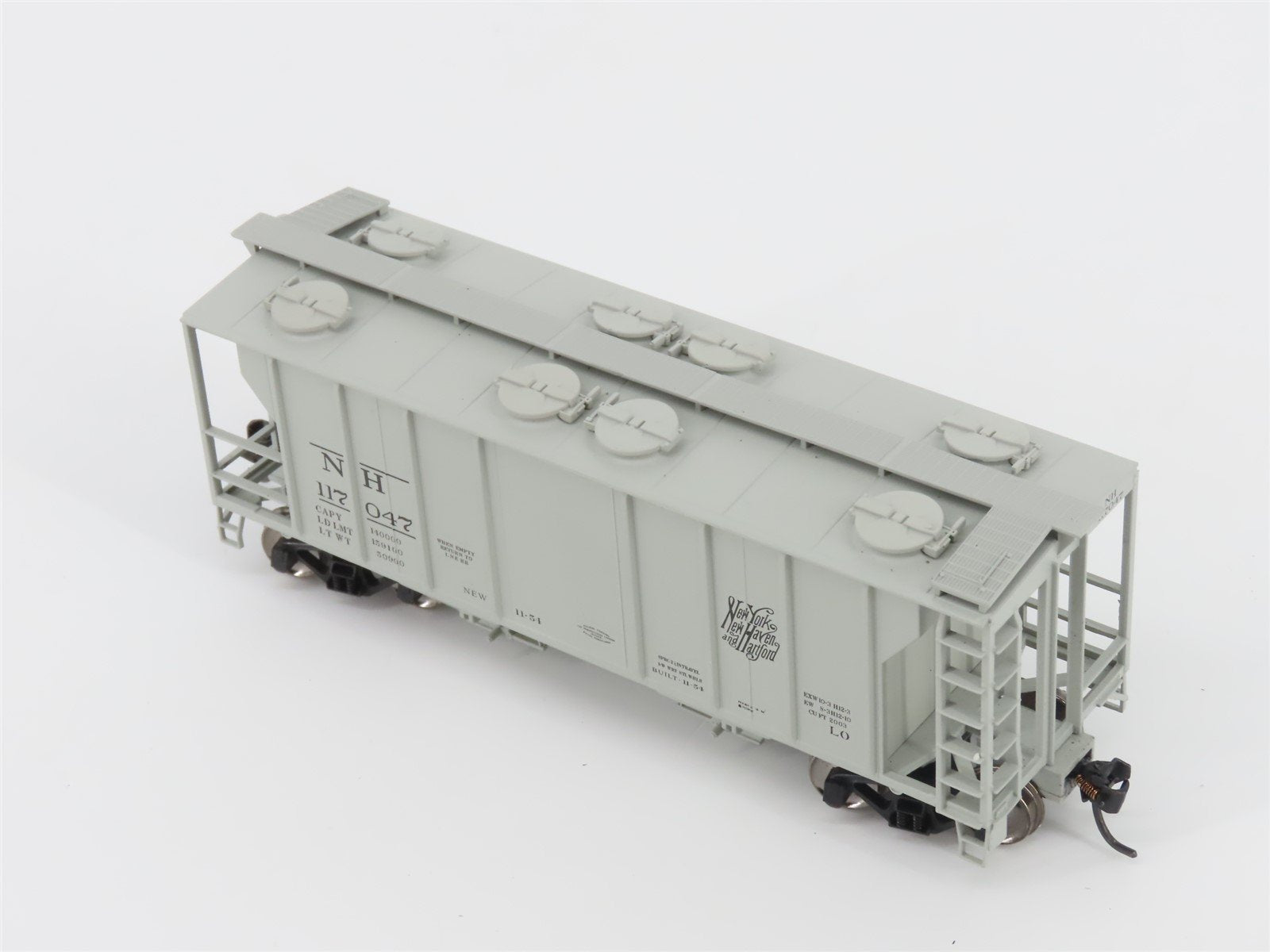 HO Scale Atlas Trainman 11296 NH New Haven Railroad 2-Bay Covered Hopper #117047