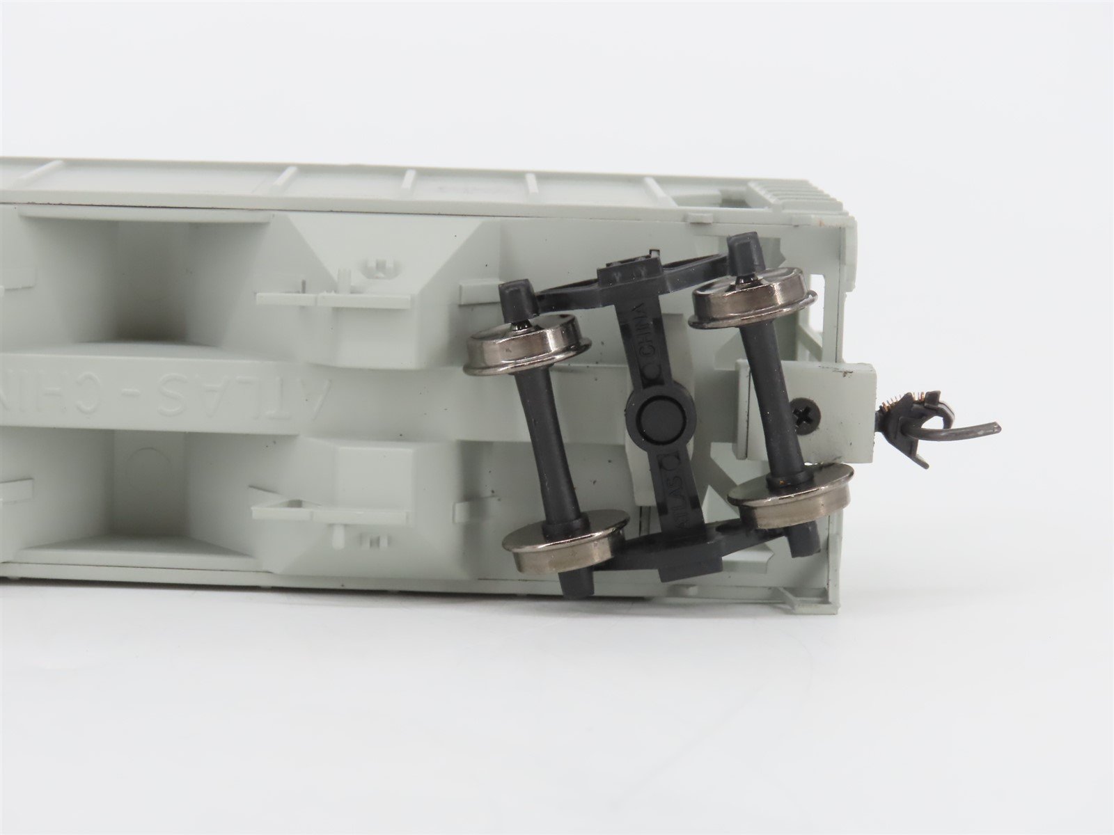 HO Scale Atlas Trainman 11296 NH New Haven Railroad 2-Bay Covered Hopper #117047