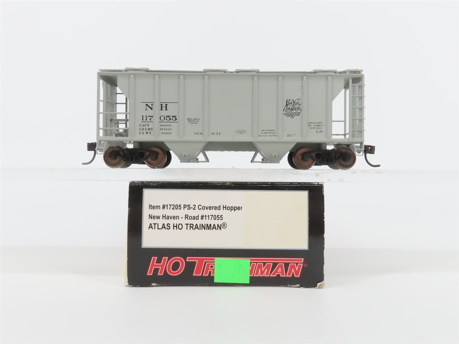 HO Scale Atlas Trainman 17205 NH New Haven Railroad 2-Bay Covered Hopper #117055