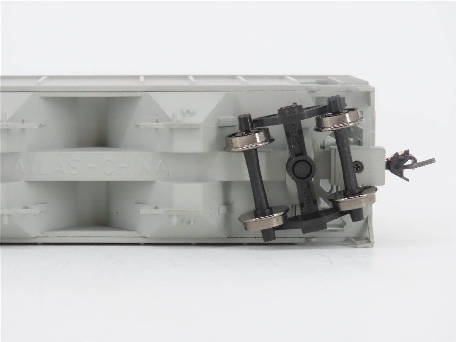 HO Scale Atlas Trainman 17205 NH New Haven Railroad 2-Bay Covered Hopper #117055