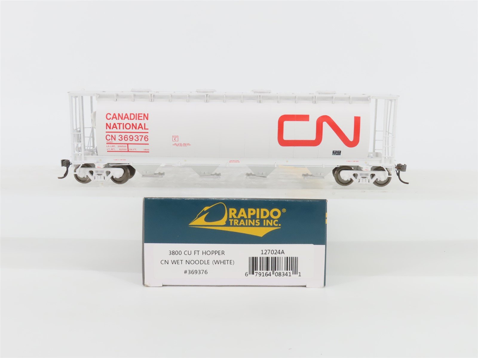 HO Scale Rapido 127024A CN Canadian National 4-Bay Covered Hopper #369376