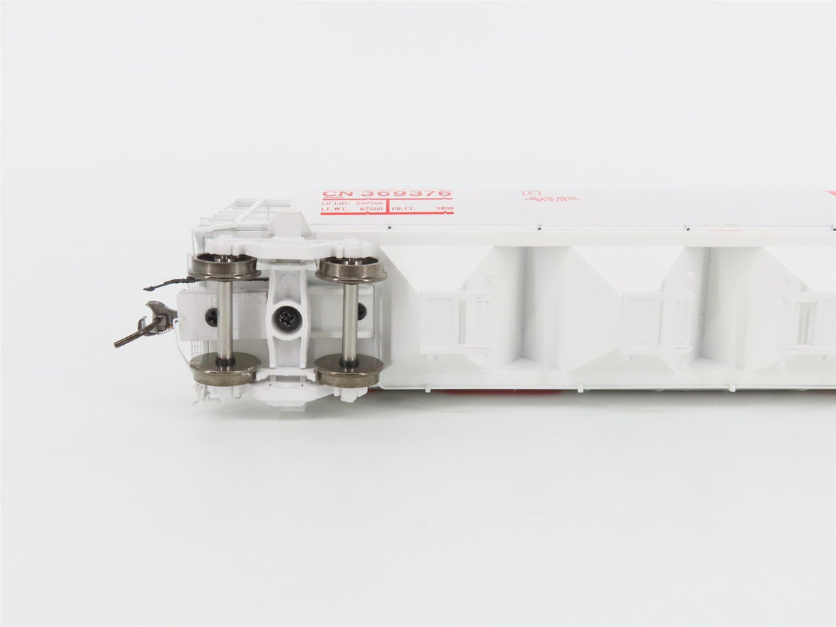 HO Scale Rapido 127024A CN Canadian National 4-Bay Covered Hopper #369376