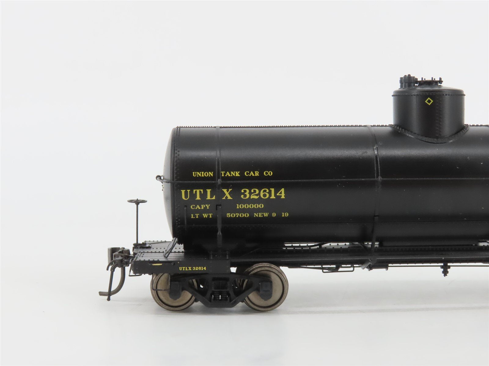 HO Scale Rapido 159006A UTLX Union Single Dome Tank Car #32614