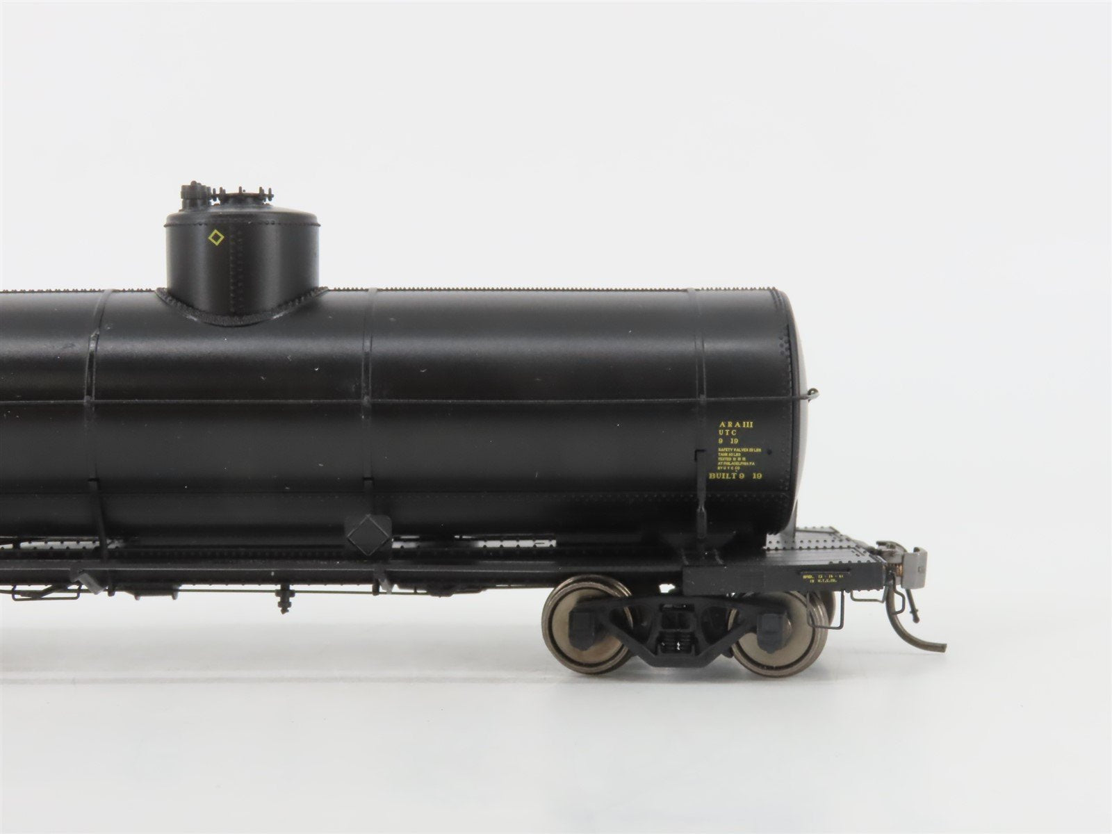 HO Scale Rapido 159006A UTLX Union Single Dome Tank Car #32614