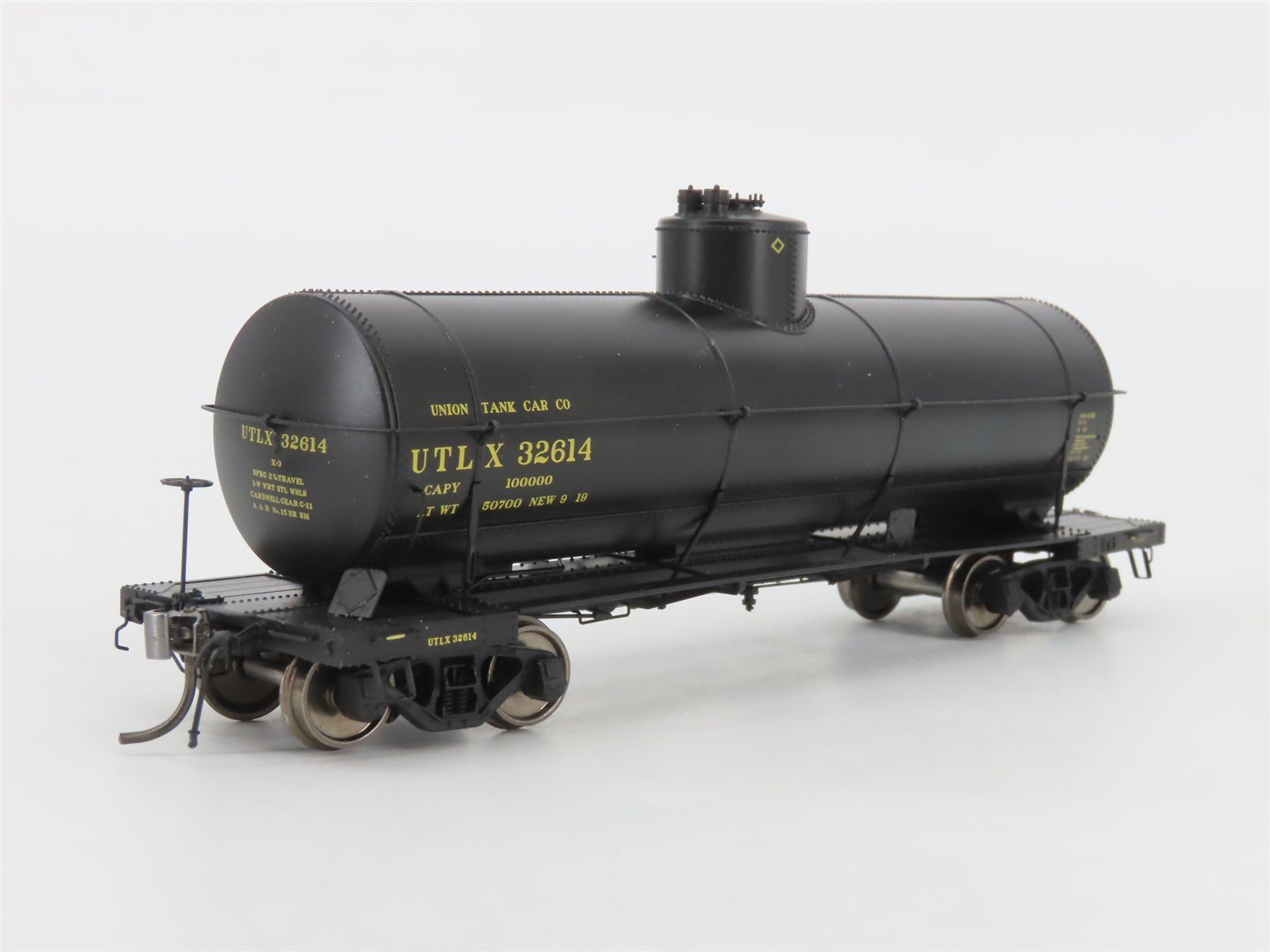 HO Scale Rapido 159006A UTLX Union Single Dome Tank Car #32614