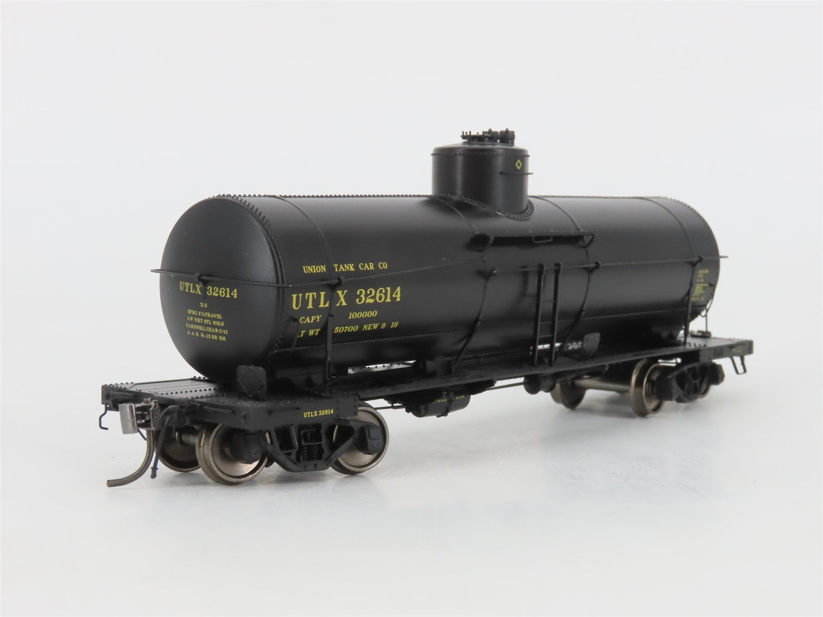 HO Scale Rapido 159006A UTLX Union Single Dome Tank Car #32614